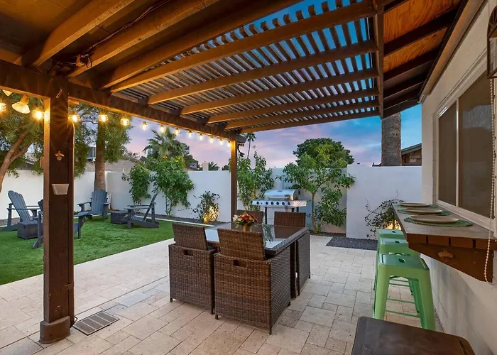 Free Heated Pool!/gorgeous 4 Bedroom Spring Break Holiday home