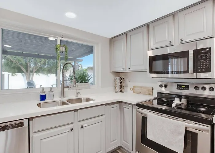 Holiday home Free Heated Pool!/gorgeous 4 Bedroom Spring Break Phoenix