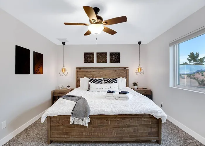 Free Heated Pool!/gorgeous 4 Bedroom Spring Break *