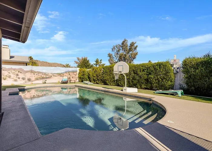 Free Heated Pool!/gorgeous 4 Bedroom Spring Break Holiday home *