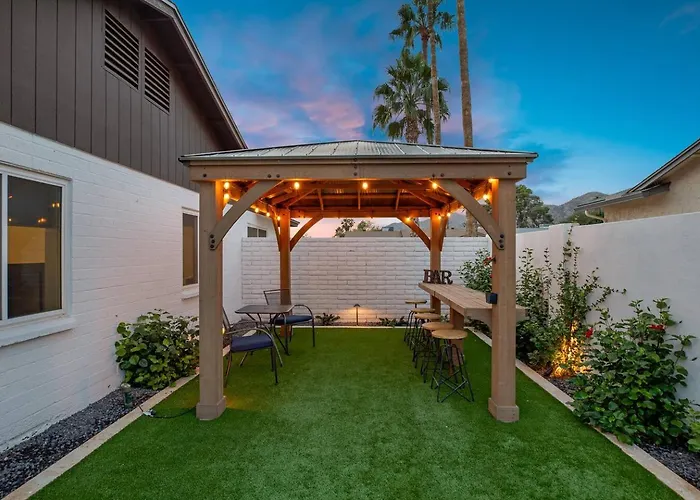 Free Heated Pool!/gorgeous 4 Bedroom Spring Break Holiday home *