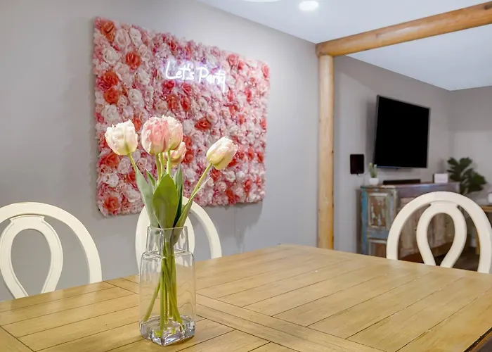 Holiday home Free Heated Pool!/gorgeous 4 Bedroom Spring Break Phoenix
